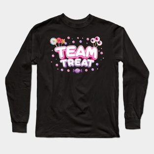 Team Treat Costume for  Trick or Treaters Long Sleeve T-Shirt